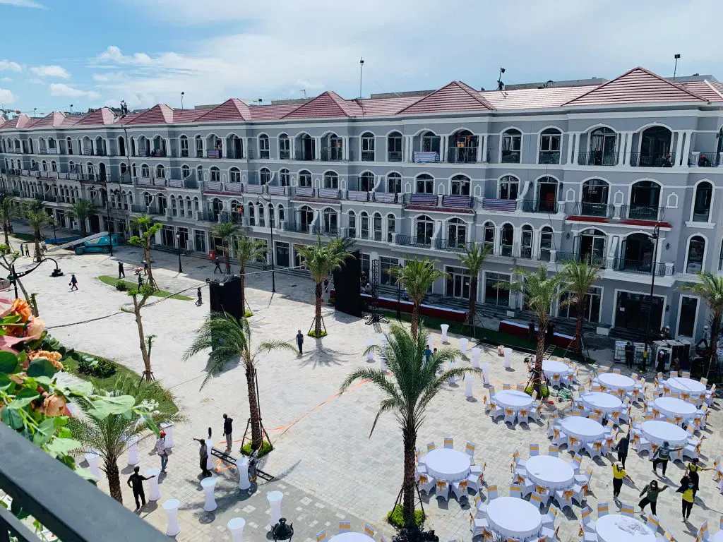 Shop mẫu Grand World 3