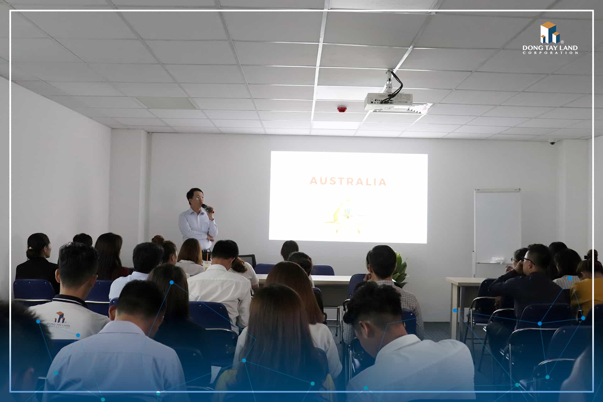 Đông Tây Land tổ chức buổi training tìm hiểu thị trường BĐS Australia và dự án The Parque Edition